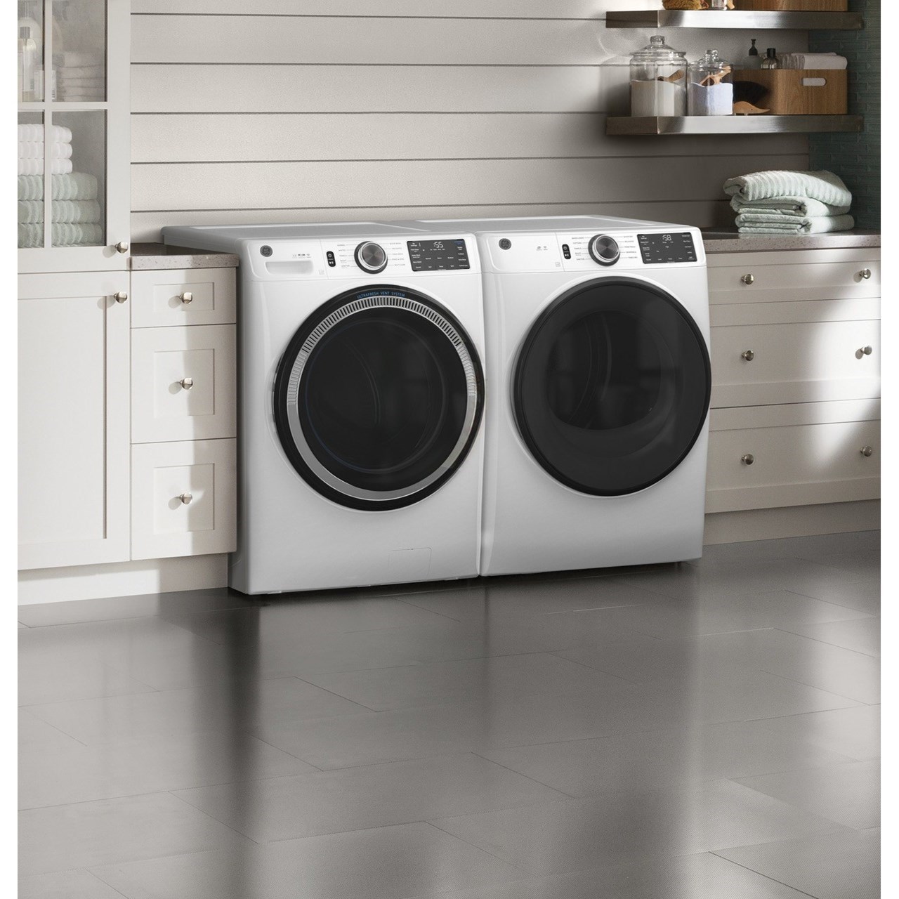 GE Appliances GE® 4.8 cu. ft. Capacity Smart Front Load ENERGY STAR